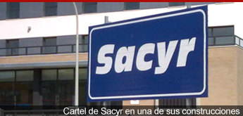 Cartel de Sacyr en una de sus construcciones