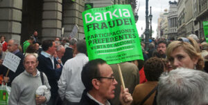 Concentración de afectados por las preferentes de Bankia Foto: Raúl Fernández