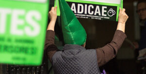 Manifestantes de Adicae - Foto: Raúl Fernández