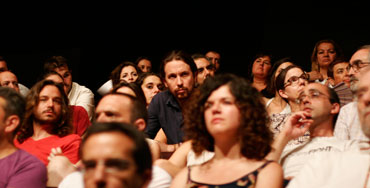 Pablo Iglesias, secretario general de Podemos junto con su equipo - Foto: Jaime Pozas