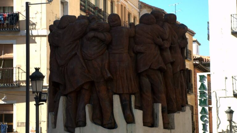 Estatua matanza abogados de Atocha