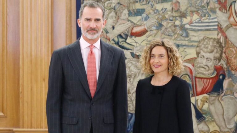 Meritxell Batet y Felipe VI