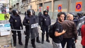 Irrupción de la Policía Nacional en el INS de Tarragona el 1-O