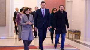 Pedro Sánchez, Pablo Iglesias y Carmen Calvo.