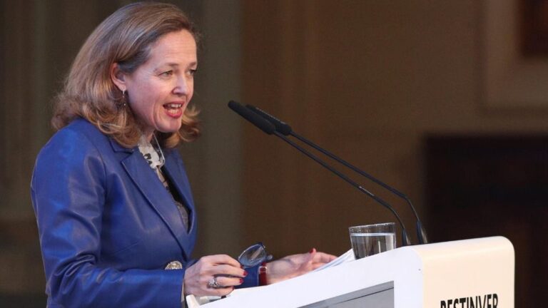 La vicepresidenta Tercera, ministra de Asuntos Económicos y Transformación Digital, Nadia Calviño, durante su intervención en la inaguración del Encuentro Informativo: II Observatorio del Ahorro y la Inversión en España organizado por Bestinver y el IESE