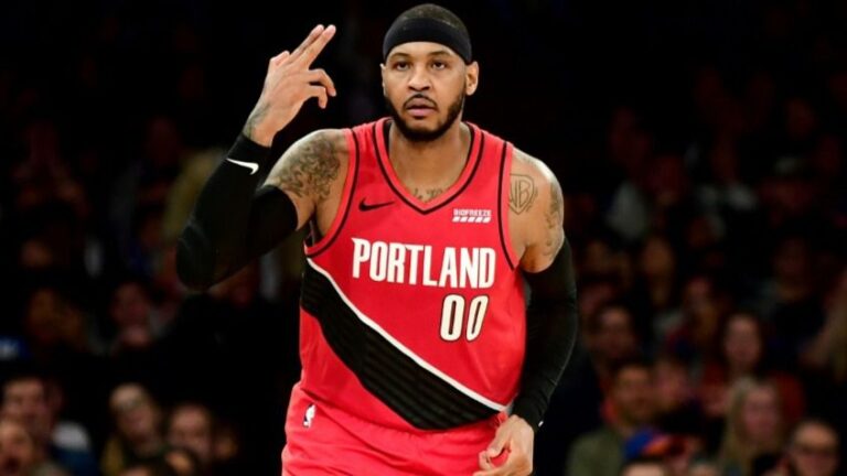 Carmelo Anthony, de los Portland Trail Blazers, en el segundo tiempo del partido de la NBA contra los New York Knicks jugado el 1 de enero de 2020 en Nueva York