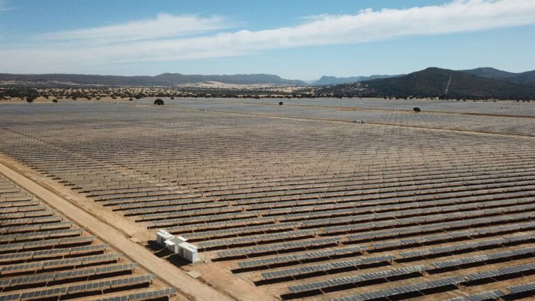 Parque fotovoltaico de Valdecaballeros