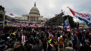 Partidarios del presidente de Estados Unidos, Donald Trump, asaltan el Capitolio